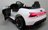 Електрическа детска кола AUDI E-tron GT бяло